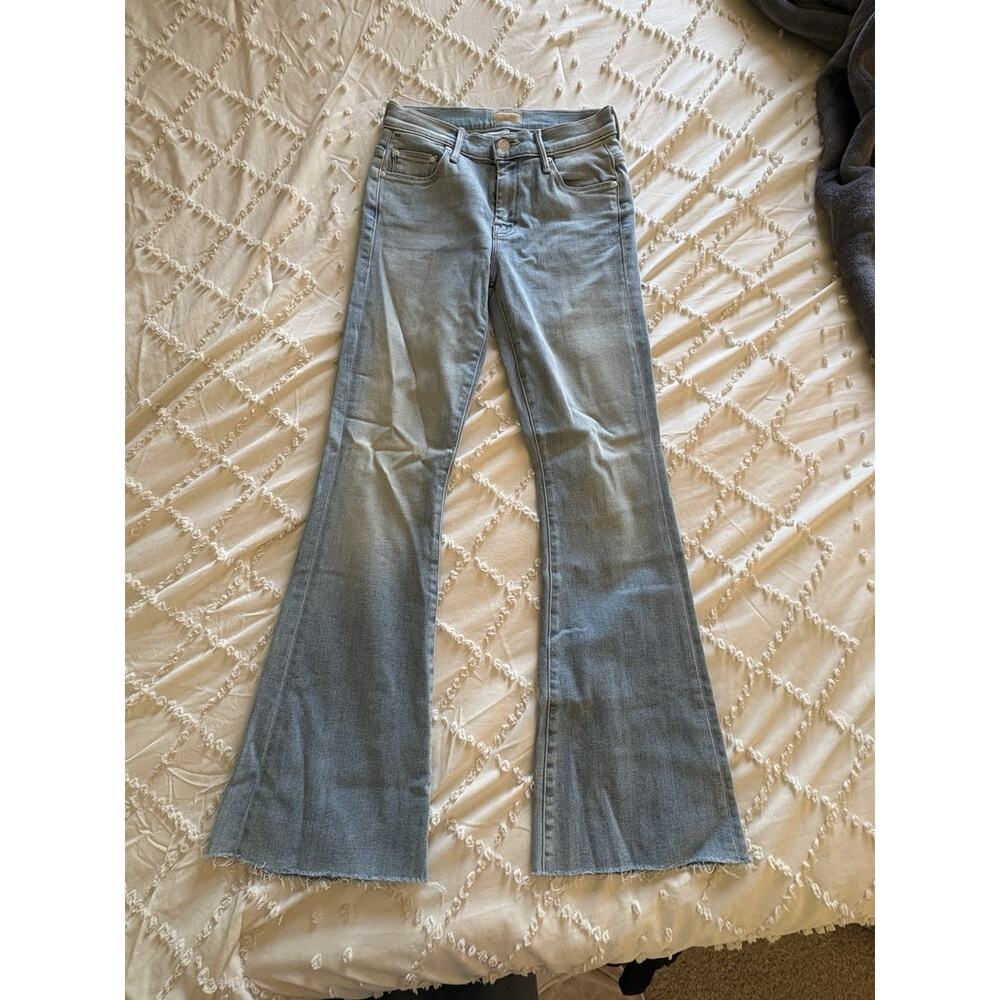 MOTHER The Weekender Fray Jeans Size 25 Swimming Pool Sunday Raw Hem Flare - Picture 2 of 13